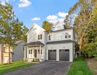 22 Estabrook Rd, Lexington, Massachusetts, 5 Bedrooms Bedrooms, 11 Rooms Rooms,4.5 BathroomsBathrooms,Residential Lease,For Rent,Estabrook Rd,73516419