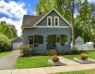 105 Edgewood Ave, Longmeadow, Massachusetts, 3 Bedrooms Bedrooms, 7 Rooms Rooms,1.5 BathroomsBathrooms,Residential,For Sale,Edgewood Ave,73516547