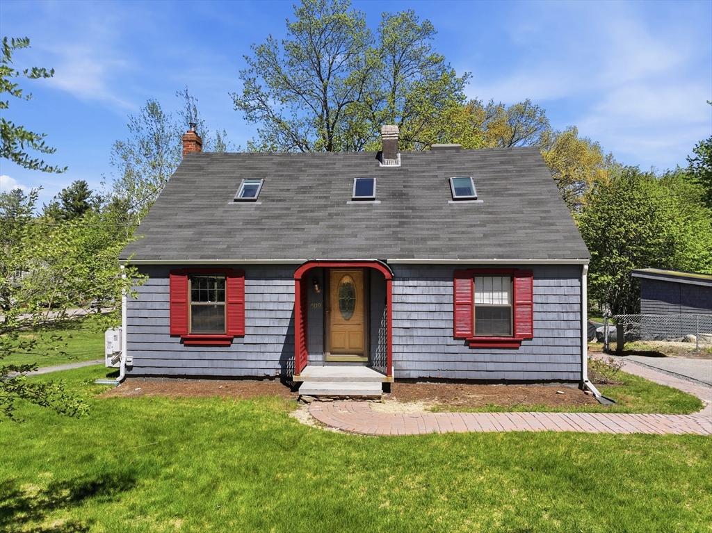609 Willard St, Leominster, Massachusetts, 3 Bedrooms Bedrooms, 6 Rooms Rooms,2 BathroomsBathrooms,Residential,For Sale,Willard St,73516426