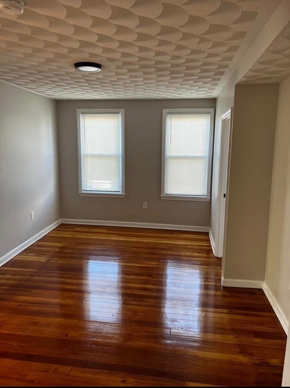 70 Jencks St, Fall River, Massachusetts, 9 Bedrooms Bedrooms, 18 Rooms Rooms,3 BathroomsBathrooms,Residential Income,For Sale,Jencks St,73471240