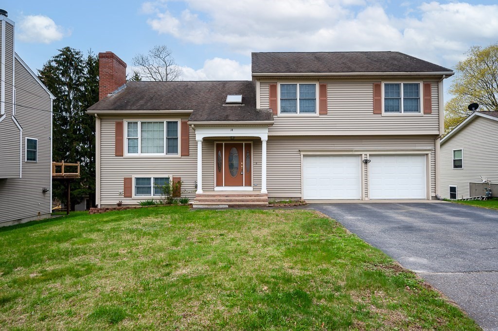 14 Belcourt Rd, Worcester, Massachusetts, 4 Bedrooms Bedrooms, 7 Rooms Rooms,3.5 BathroomsBathrooms,Residential,For Sale,Belcourt Rd,73506878