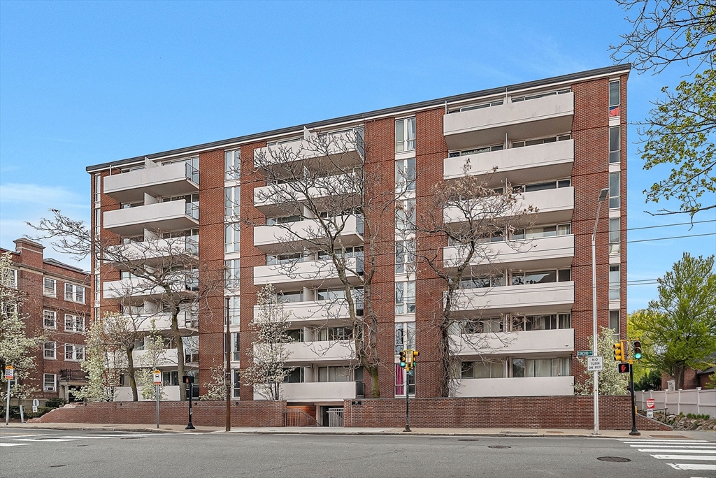 29 Concord Avenue, Cambridge, Massachusetts, 1 Bedroom Bedrooms, 2 Rooms Rooms,1 BathroomBathrooms,Residential,For Sale,Concord Avenue,73516603