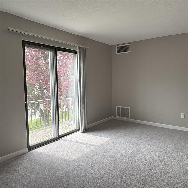 57 Village Brook, Natick, Massachusetts, 2 Bedrooms Bedrooms, 5 Rooms Rooms,1 BathroomBathrooms,Residential Lease,For Rent,Village Brook,73516458