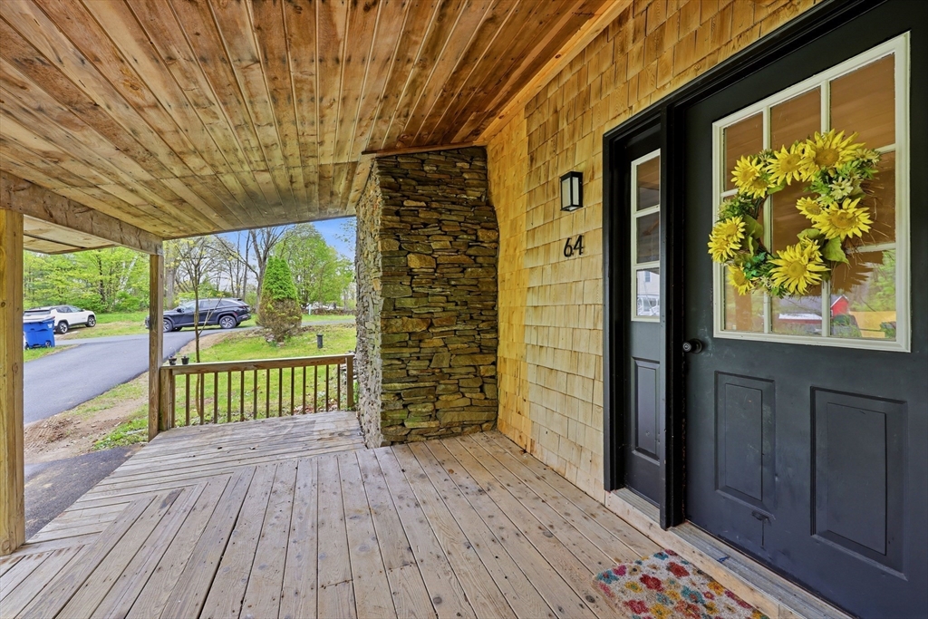 64 S Cottage Rd, Holland, Massachusetts, 4 Bedrooms Bedrooms, 6 Rooms Rooms,2 BathroomsBathrooms,Residential,For Sale,S Cottage Rd,73516542