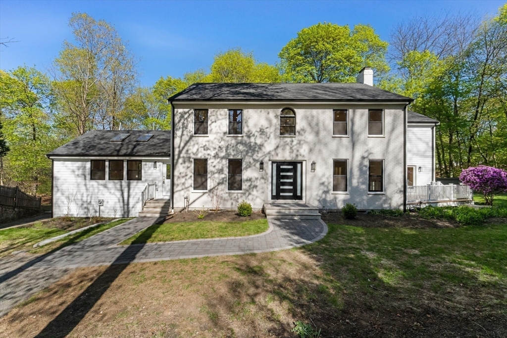 7 Garden Rd, Wellesley, Massachusetts, 5 Bedrooms Bedrooms, 12 Rooms Rooms,3.5 BathroomsBathrooms,Residential,For Sale,Garden Rd,73510295