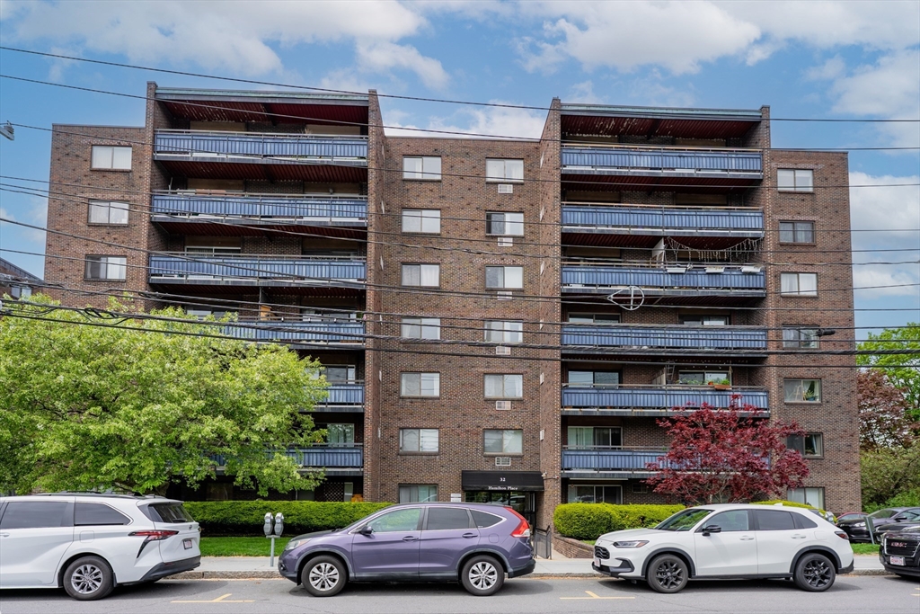 32 Whites Ave, Watertown, Massachusetts, 1 Bedroom Bedrooms, 1 Room Rooms,1 BathroomBathrooms,Residential,For Sale,Whites Ave,73516634