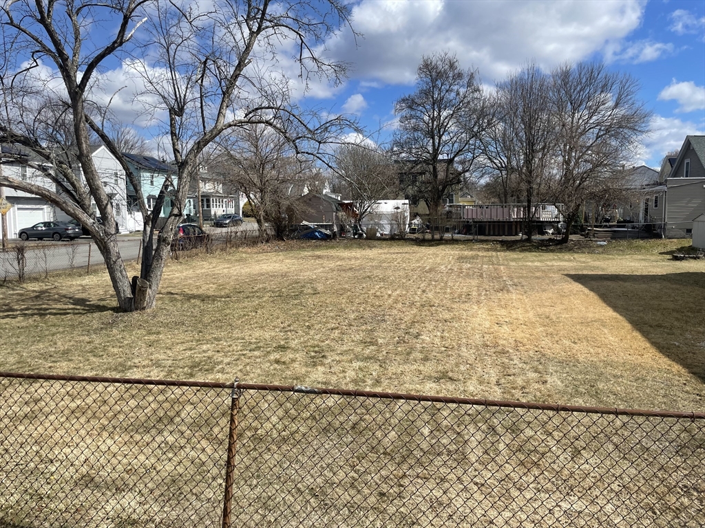 87 Lafayette St, Lowell, Massachusetts, ,Land,For Sale,Lafayette St,73516647