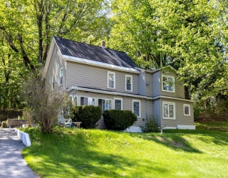 102 Summer Street, Athol, Massachusetts, 4 Bedrooms Bedrooms, 10 Rooms Rooms,2 BathroomsBathrooms,Residential Income,For Sale,Summer Street,73516642