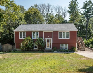 8 Old County Road, Amesbury, Massachusetts, 3 Bedrooms Bedrooms, 7 Rooms Rooms,2 BathroomsBathrooms,Residential,For Sale,Old County Road,73516664