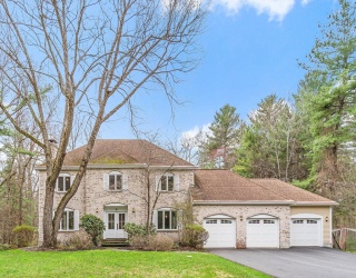 6 Ladyslipper Lane, Acton, Massachusetts, 4 Bedrooms Bedrooms, 13 Rooms Rooms,3.5 BathroomsBathrooms,Residential,For Sale,Ladyslipper Lane,73516320