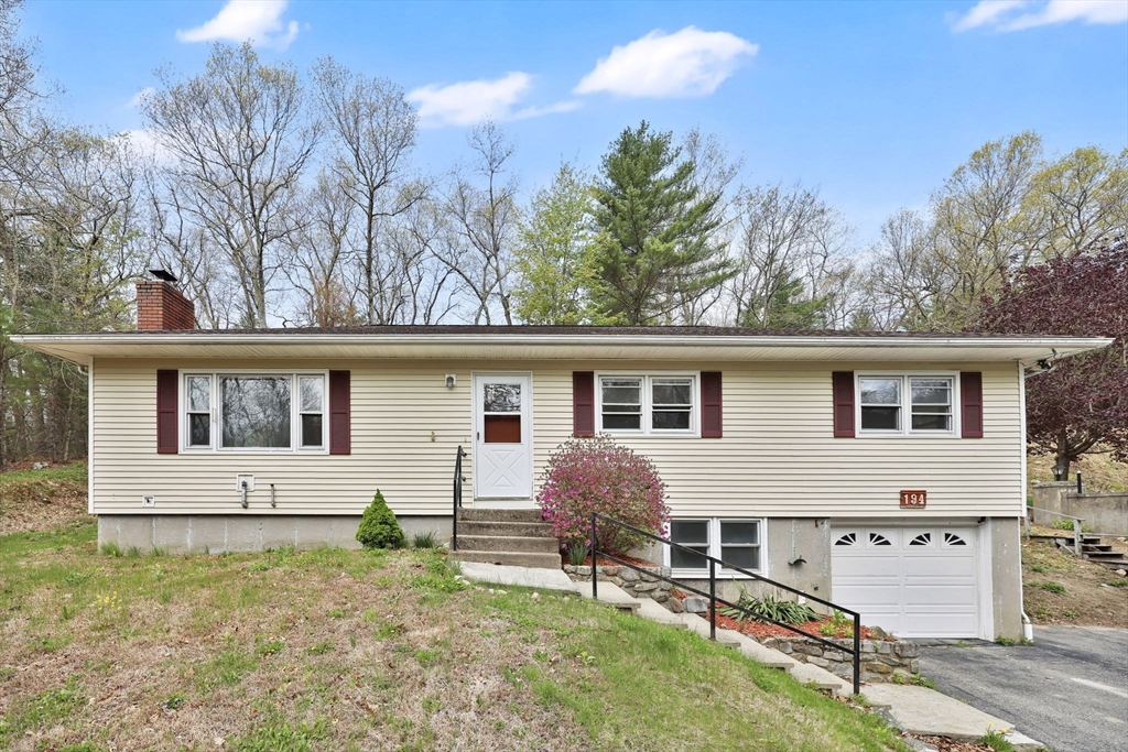 194 Breckenridge St, Palmer, Massachusetts, 3 Bedrooms Bedrooms, 5 Rooms Rooms,2 BathroomsBathrooms,Residential,For Sale,Breckenridge St,73516504
