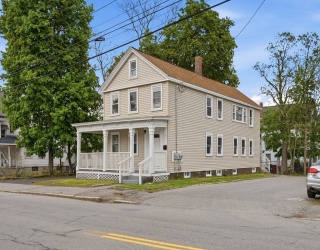 1045 Middlesex St, Lowell, Massachusetts, 4 Bedrooms Bedrooms, 10 Rooms Rooms,2 BathroomsBathrooms,Residential Income,For Sale,Middlesex St,73516683