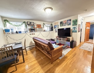 108 Perkins St., Boston, Massachusetts, 2 Bedrooms Bedrooms, 4 Rooms Rooms,1 BathroomBathrooms,Residential Lease,For Rent,Perkins St.,73516808