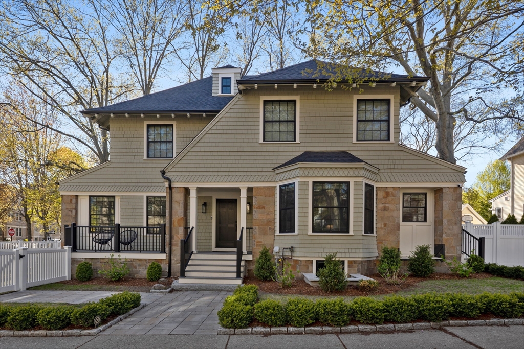 8 Stetson St, Brookline, Massachusetts, 5 Bedrooms Bedrooms, 10 Rooms Rooms,4.5 BathroomsBathrooms,Residential,For Sale,Stetson St,73516741