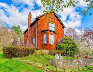 257 Ashby State Rd, Fitchburg, Massachusetts, 3 Bedrooms Bedrooms, 7 Rooms Rooms,2 BathroomsBathrooms,Residential,For Sale,Ashby State Rd,73516695