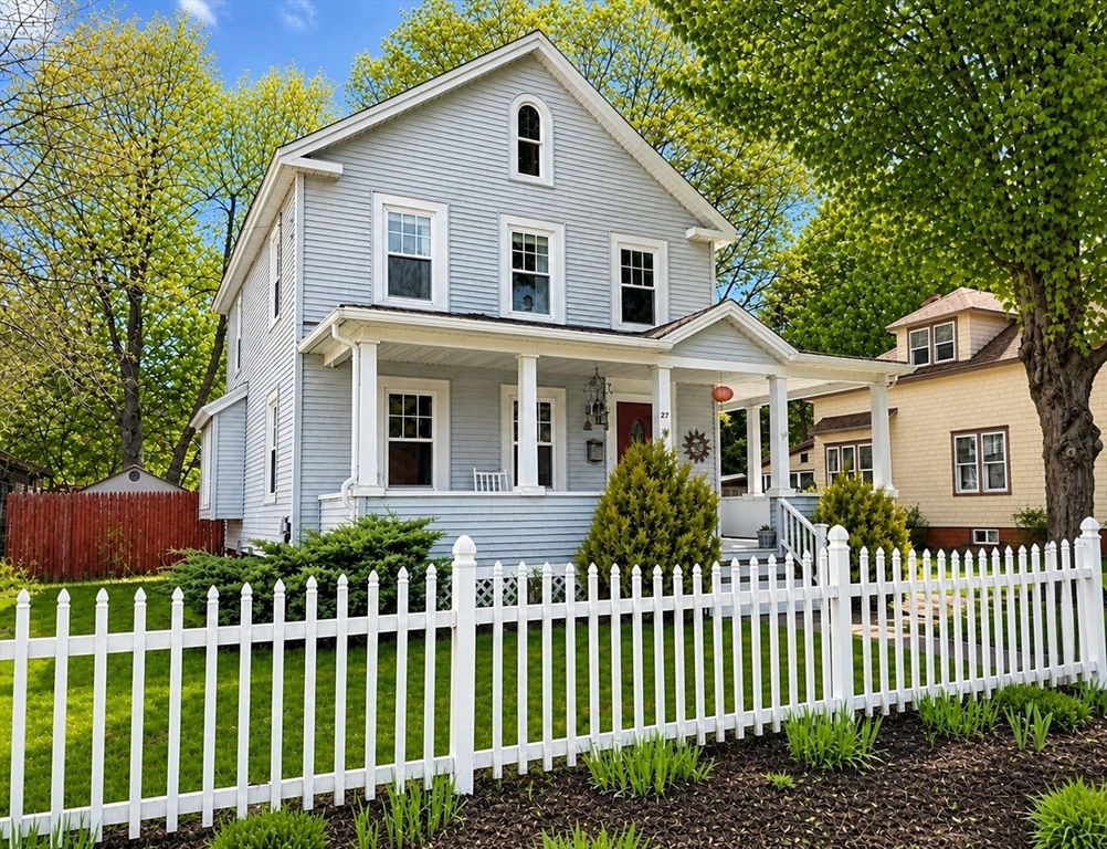 27 Holyoke St, Easthampton, Massachusetts, 4 Bedrooms Bedrooms, 9 Rooms Rooms,2 BathroomsBathrooms,Residential,For Sale,Holyoke St,73516618