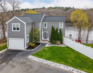 821 Merrimack Ave, Dracut, Massachusetts, 3 Bedrooms Bedrooms, 6 Rooms Rooms,3 BathroomsBathrooms,Residential,For Sale,Merrimack Ave,73516803