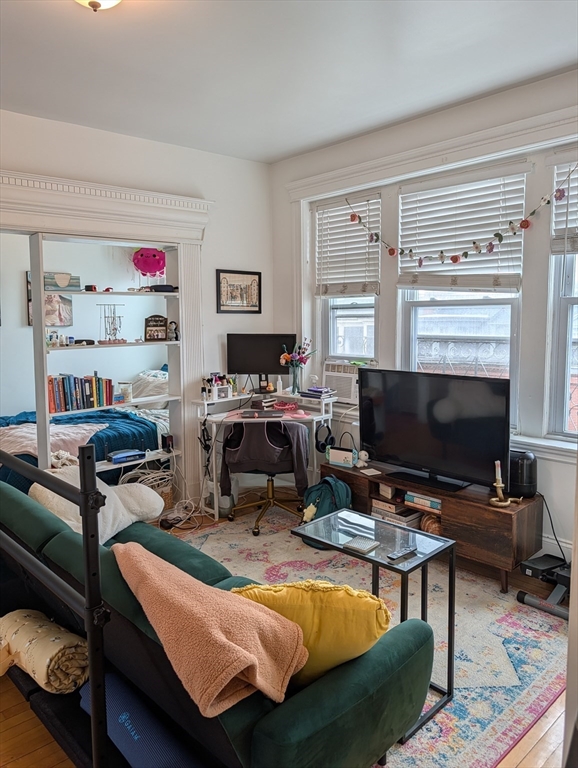 46 West Newton, Boston, Massachusetts, 2 Rooms Rooms,1 BathroomBathrooms,Residential Lease,For Rent,West Newton,73516706