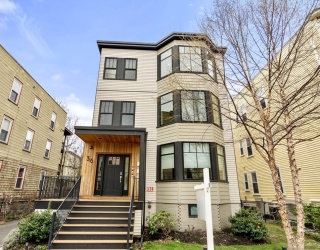 36 Hall, Boston, Massachusetts, 2 Bedrooms Bedrooms, 7 Rooms Rooms,2 BathroomsBathrooms,Residential,For Sale,Hall,73516798