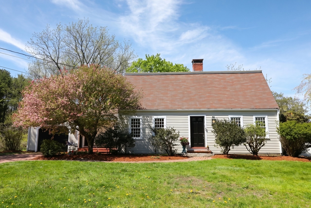 110 Cross St, Andover, Massachusetts, 3 Bedrooms Bedrooms, 7 Rooms Rooms,1.5 BathroomsBathrooms,Residential,For Sale,Cross St,73516668