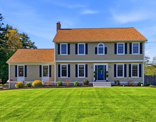 17 Wildflower Cir, Westfield, Massachusetts, 4 Bedrooms Bedrooms, 9 Rooms Rooms,3.5 BathroomsBathrooms,Residential,For Sale,Wildflower Cir,73516630