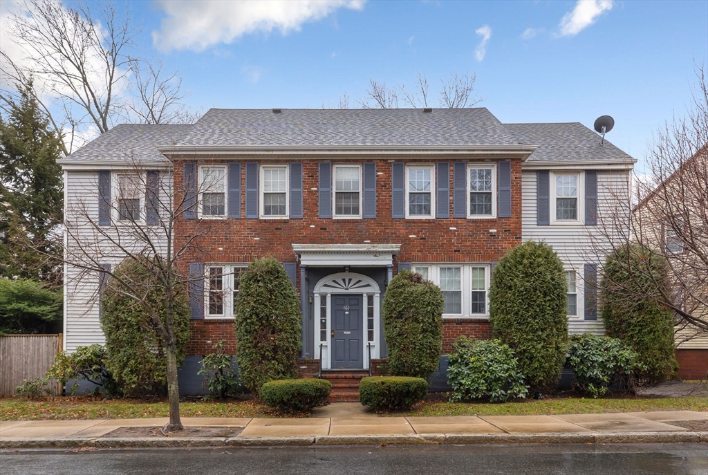 161 Florence St, Boston, Massachusetts, 2 Bedrooms Bedrooms, 4 Rooms Rooms,1 BathroomBathrooms,Residential,For Sale,Florence St,73491310