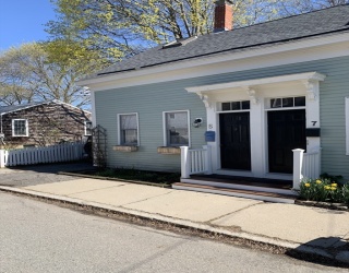 5 Chestnut St, Newburyport, Massachusetts, 2 Bedrooms Bedrooms, 6 Rooms Rooms,1.5 BathroomsBathrooms,Residential Lease,For Rent,Chestnut St,73504544