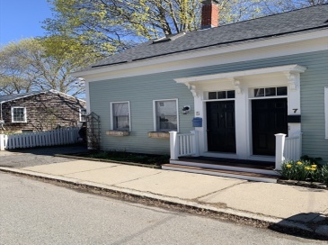 5 Chestnut St, Newburyport, Massachusetts, 2 Bedrooms Bedrooms, 6 Rooms Rooms,1.5 BathroomsBathrooms,Residential Lease,For Rent,Chestnut St,73504544