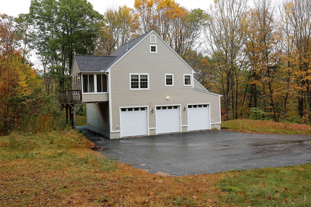 241 N Brookfield Rd, New Braintree, Massachusetts, 1 Bedroom Bedrooms, 3 Rooms Rooms,1 BathroomBathrooms,Residential,For Sale,N Brookfield Rd,73442837