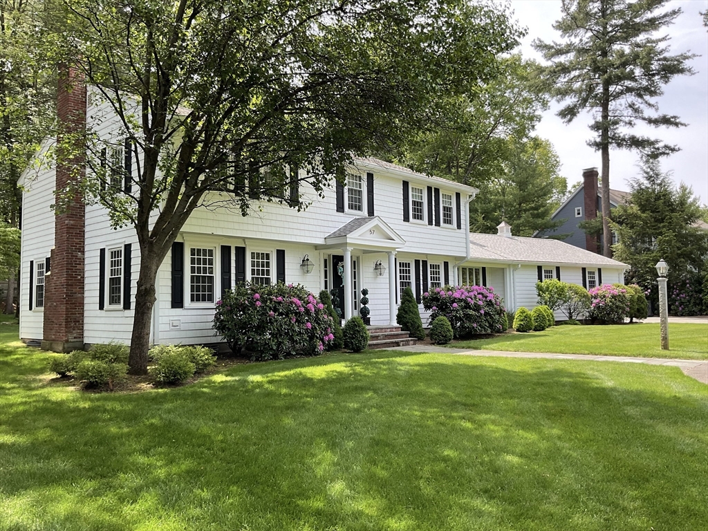 57 Brierbrook St, Milton, Massachusetts, 5 Bedrooms Bedrooms, 9 Rooms Rooms,3.5 BathroomsBathrooms,Residential,For Sale,Brierbrook St,73485700