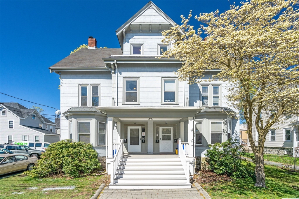 12-14 Beltran, Malden, Massachusetts, 3 Bedrooms Bedrooms, 9 Rooms Rooms,2 BathroomsBathrooms,Residential Lease,For Rent,Beltran,73479274