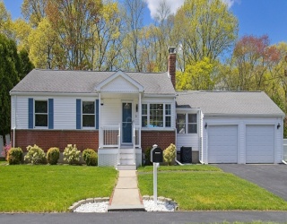 31 Brierwood Rd, Braintree, Massachusetts, 3 Bedrooms Bedrooms, 8 Rooms Rooms,2 BathroomsBathrooms,Residential,For Sale,Brierwood Rd,73516929