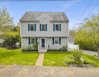 64 Railroad Avenue, Taunton, Massachusetts, 3 Bedrooms Bedrooms, 7 Rooms Rooms,2 BathroomsBathrooms,Residential,For Sale,Railroad Avenue,73516897