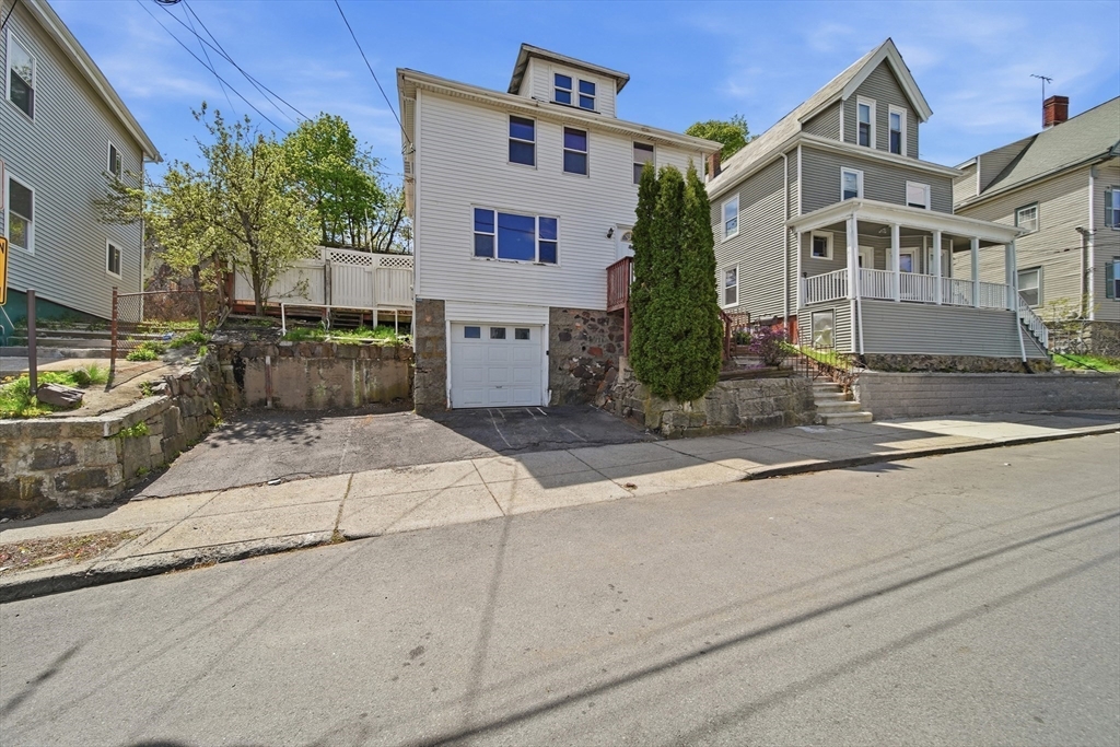 38 High Rock Road, Lynn, Massachusetts, 3 Bedrooms Bedrooms, 7 Rooms Rooms,1.5 BathroomsBathrooms,Residential,For Sale,High Rock Road,73516937