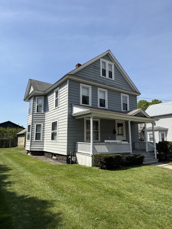 128 Silver St, Greenfield, Massachusetts, 3 Bedrooms Bedrooms, 6 Rooms Rooms,1 BathroomBathrooms,Residential,For Sale,Silver St,73516940