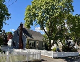 73 Sunrise Dr, Weymouth, Massachusetts, 3 Bedrooms Bedrooms, 6 Rooms Rooms,2 BathroomsBathrooms,Residential,For Sale,Sunrise Dr,73516953