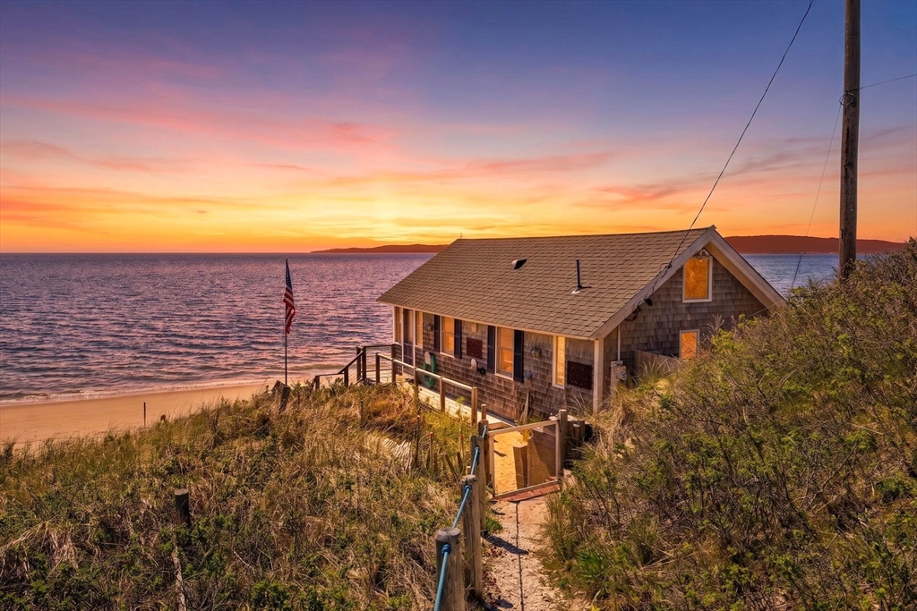 47 Pond Rd, Truro, Massachusetts, 1 Bedroom Bedrooms, 3 Rooms Rooms,1 BathroomBathrooms,Residential,For Sale,Pond Rd,73516954
