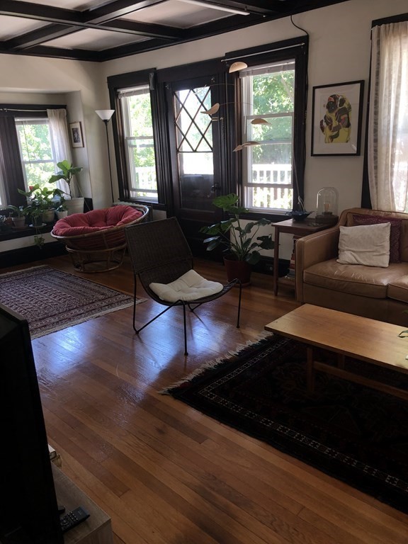 54 Walker, Somerville, Massachusetts, 2 Bedrooms Bedrooms, 7 Rooms Rooms,1 BathroomBathrooms,Residential Lease,For Rent,Walker,73516952