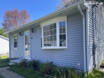 48 Briarwood Dr, New Bedford, Massachusetts, 2 Bedrooms Bedrooms, 4 Rooms Rooms,1 BathroomBathrooms,Residential,For Sale,Briarwood Dr,73516956
