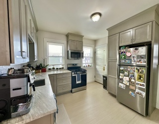 369 Centre St, Boston, Massachusetts, 3 Bedrooms Bedrooms, 5 Rooms Rooms,1 BathroomBathrooms,Residential Lease,For Rent,Centre St,73516896