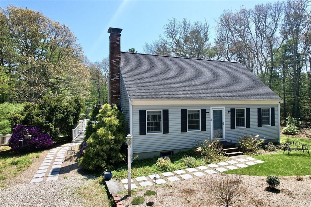 8 Ruth Ter, Falmouth, Massachusetts, 3 Bedrooms Bedrooms, 6 Rooms Rooms,2 BathroomsBathrooms,Residential,For Sale,Ruth Ter,73516898