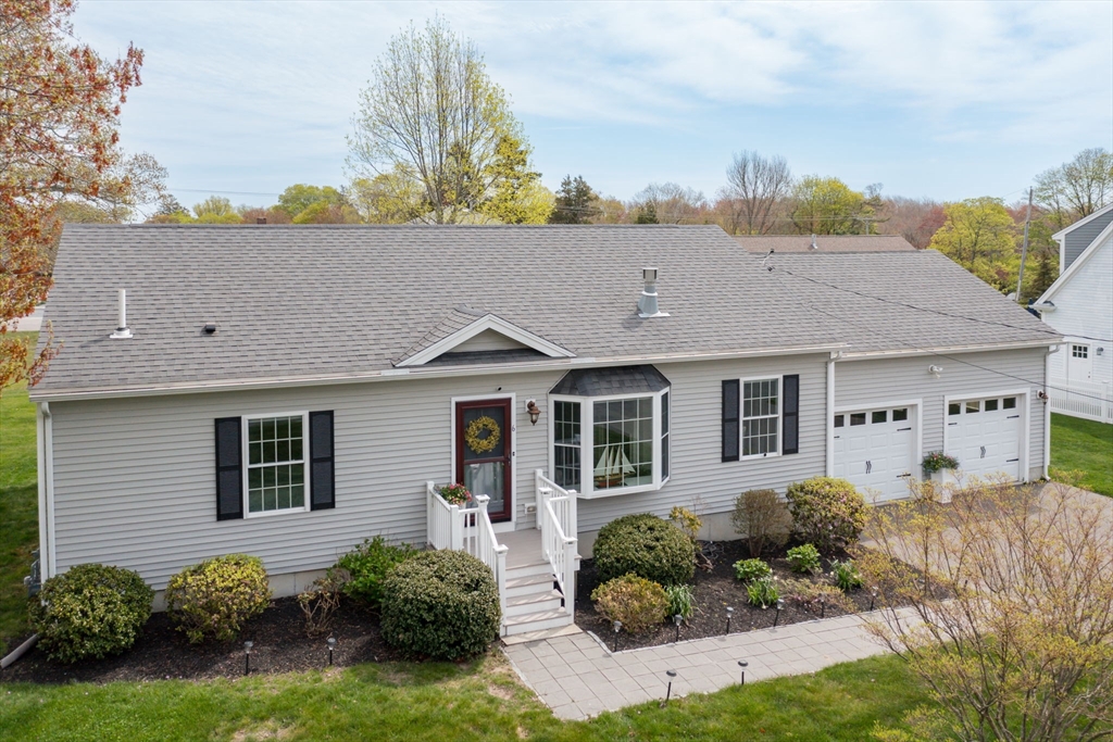 6 Minot Light Ave, Scituate, Massachusetts, 2 Bedrooms Bedrooms, 5 Rooms Rooms,2 BathroomsBathrooms,Residential,For Sale,Minot Light Ave,73516997