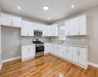 18 Baird St., Boston, Massachusetts, 4 Bedrooms Bedrooms, 6 Rooms Rooms,2 BathroomsBathrooms,Residential Lease,For Rent,Baird St.,73517016
