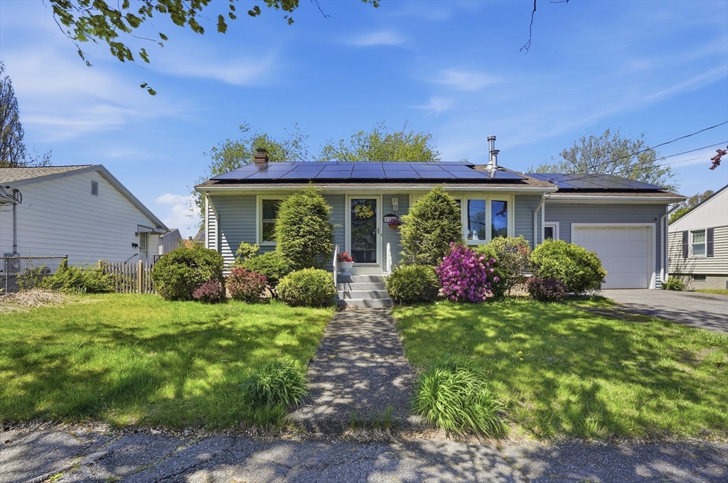 15 Birmingham Road, Worcester, Massachusetts, 2 Bedrooms Bedrooms, 7 Rooms Rooms,2 BathroomsBathrooms,Residential,For Sale,Birmingham Road,73517015