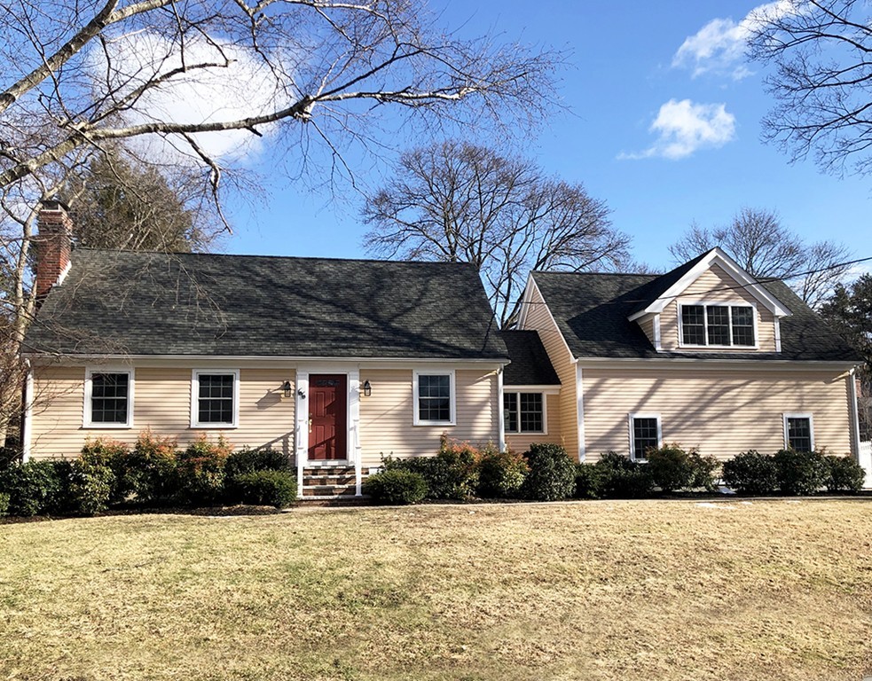 66 Southfield Cir, Concord, Massachusetts, 4 Bedrooms Bedrooms, 10 Rooms Rooms,3 BathroomsBathrooms,Residential Lease,For Rent,Southfield Cir,73517194