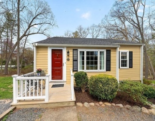 15 Leigh Road, Norwell, Massachusetts, 2 Bedrooms Bedrooms, 5 Rooms Rooms,1 BathroomBathrooms,Residential,For Sale,Leigh Road,73517200