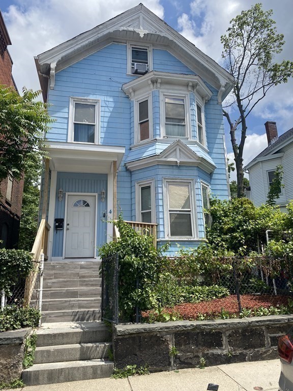 4 Woodbine St., Boston, Massachusetts, 4 Bedrooms Bedrooms, 6 Rooms Rooms,2 BathroomsBathrooms,Residential Lease,For Rent,Woodbine St.,73517227