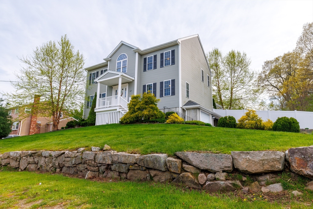 143 South St, Randolph, Massachusetts, 3 Bedrooms Bedrooms, 9 Rooms Rooms,2.5 BathroomsBathrooms,Residential,For Sale,South St,73517112
