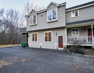 86 Pratt, Mansfield, Massachusetts, 2 Bedrooms Bedrooms, 4 Rooms Rooms,2 BathroomsBathrooms,Residential Lease,For Rent,Pratt,73517092
