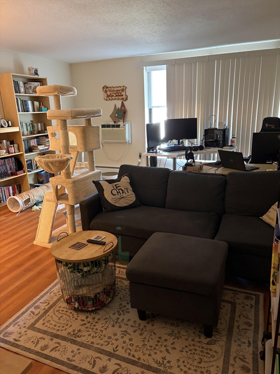 109-111 Tremont Street, Boston, Massachusetts, 1 Bedroom Bedrooms, 3 Rooms Rooms,1 BathroomBathrooms,Residential Lease,For Rent,Tremont Street,73517094